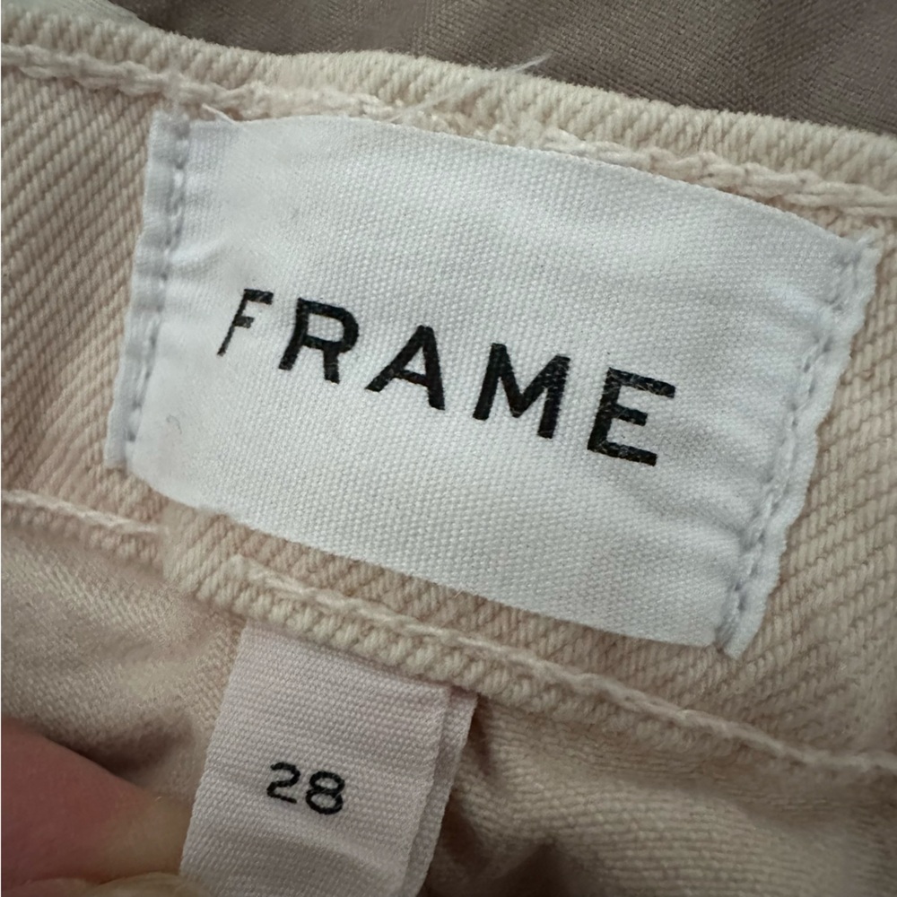 FRAME • Le Jane Crop Jeans in Stoned Nude Pink - Picture 8 of 12